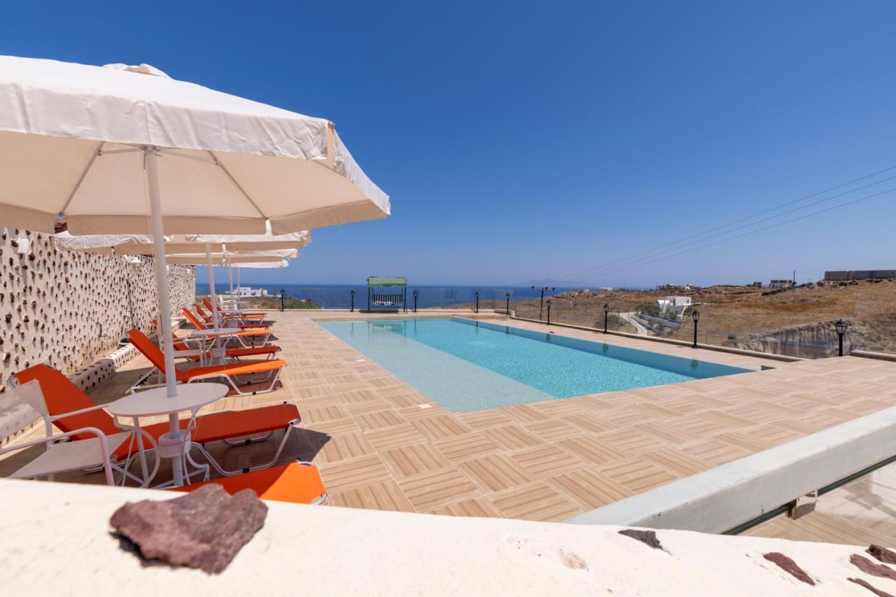 Villa Ostrich Fira  Bagian luar foto