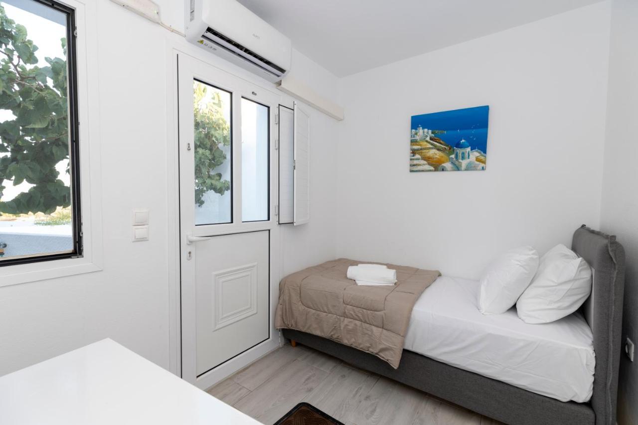 Villa Ostrich Fira  Bagian luar foto