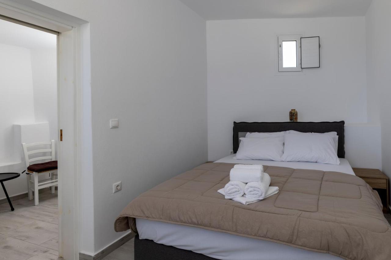 Villa Ostrich Fira  Bagian luar foto