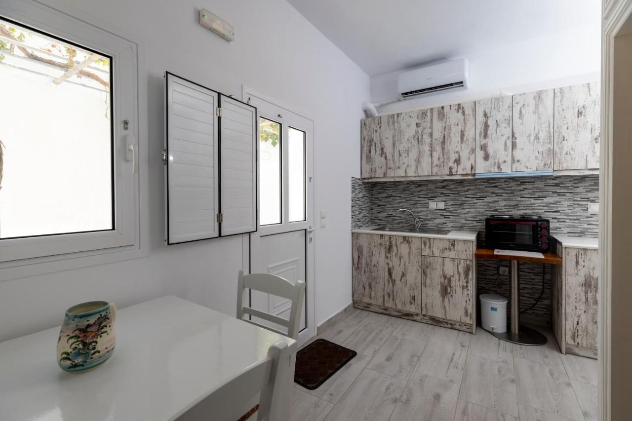Villa Ostrich Fira  Bagian luar foto
